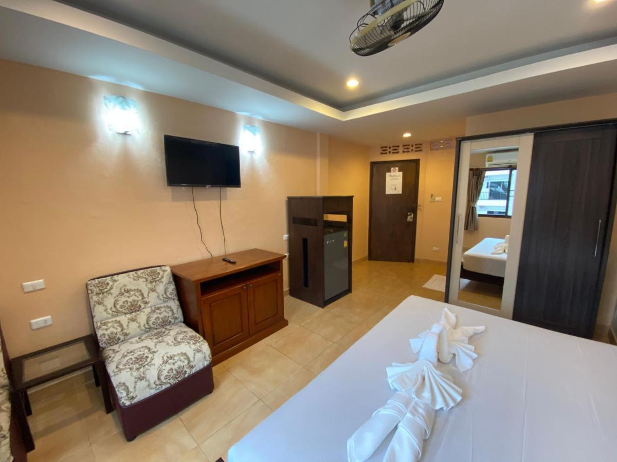 Star Guesthouse Patong Luaran gambar