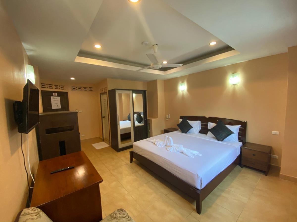 Star Guesthouse Patong Luaran gambar